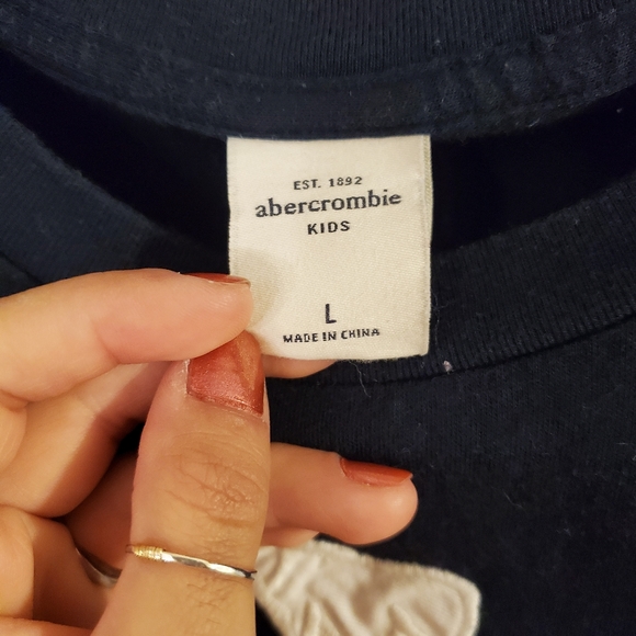 Abercrombie T-Shirt - Picture 2 of 3